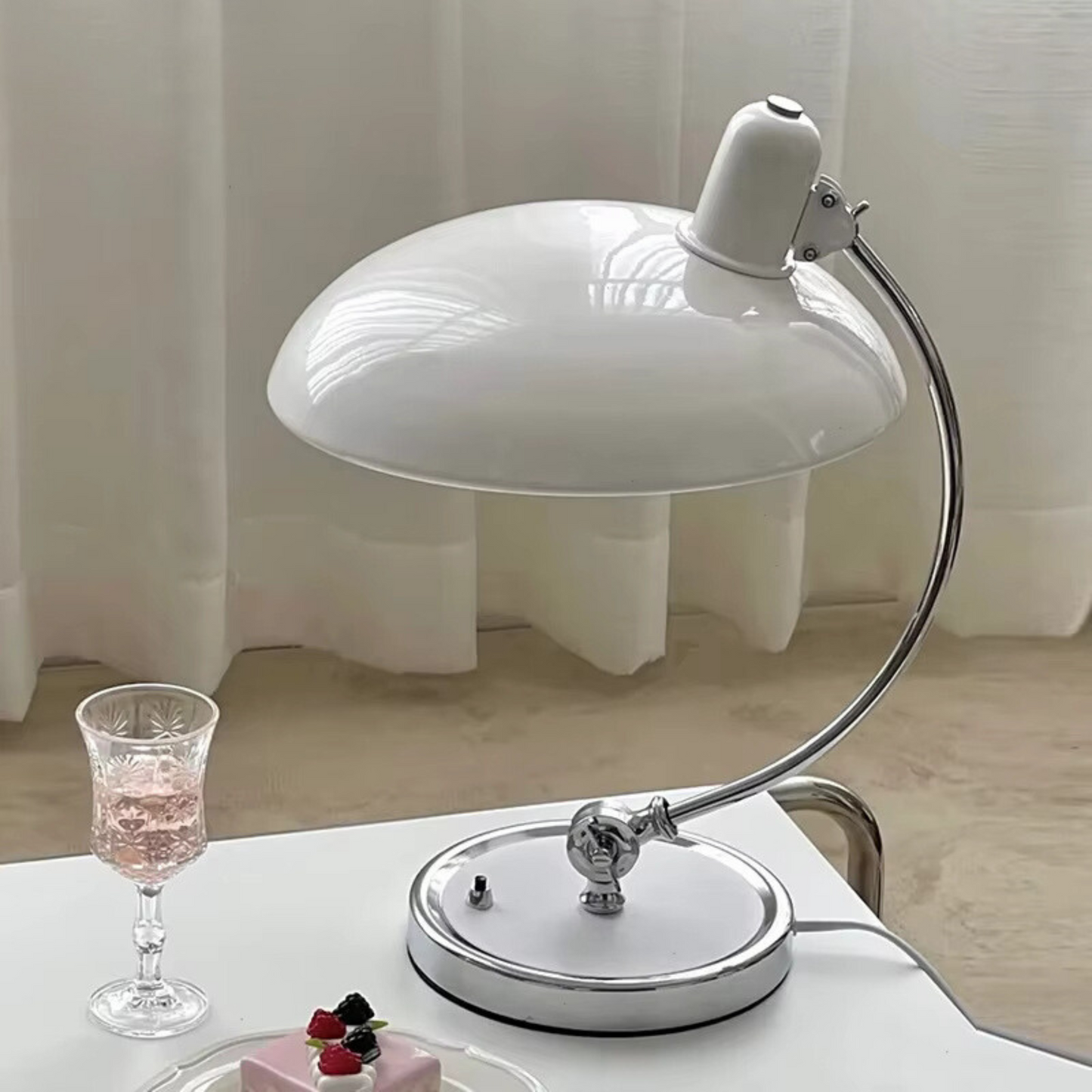Skandinavisk minimalistisk skrivbordslampa med justerbar böjd Arm bild 6