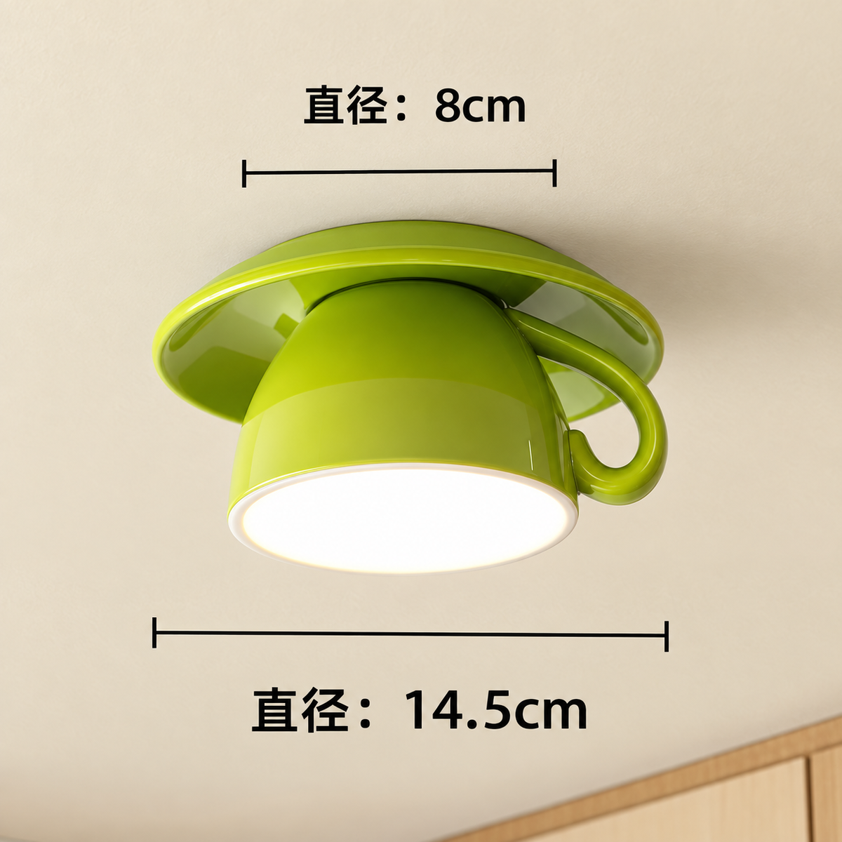 Minimalistisk taklampa i form av en kopp