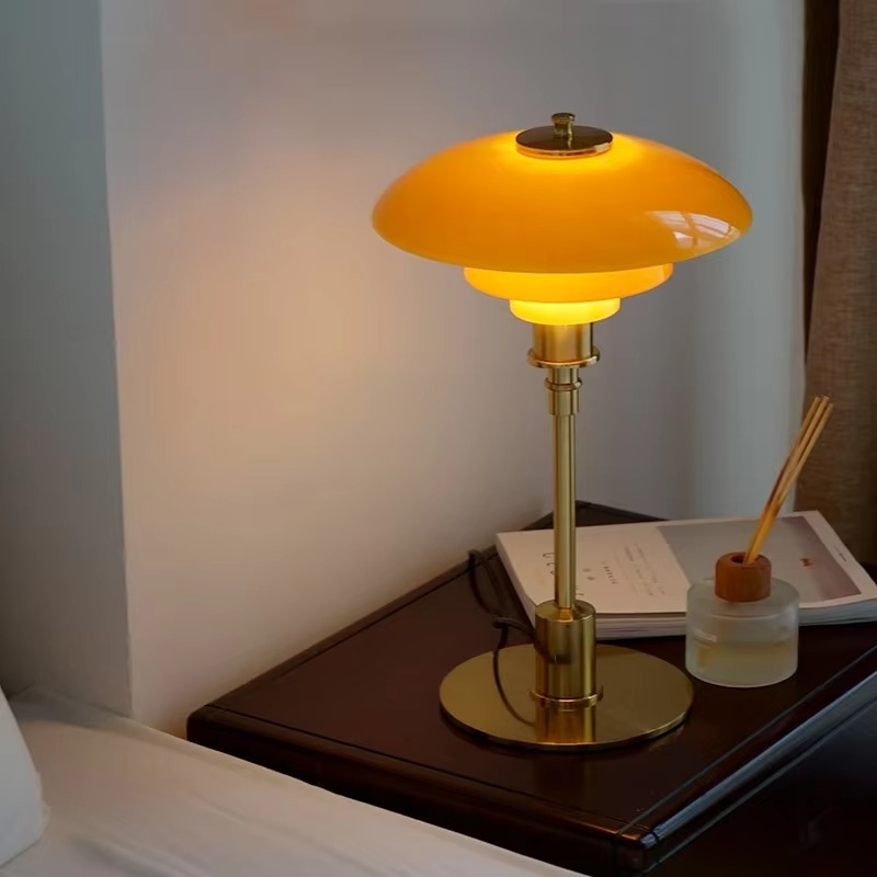 Minimalistisk skandinavisk LED bordslampa bild 3