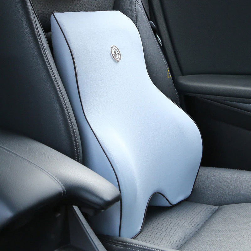 Närbild av ergonomisk ryggkudde för bilstolar, kontorsstolar och långa resor