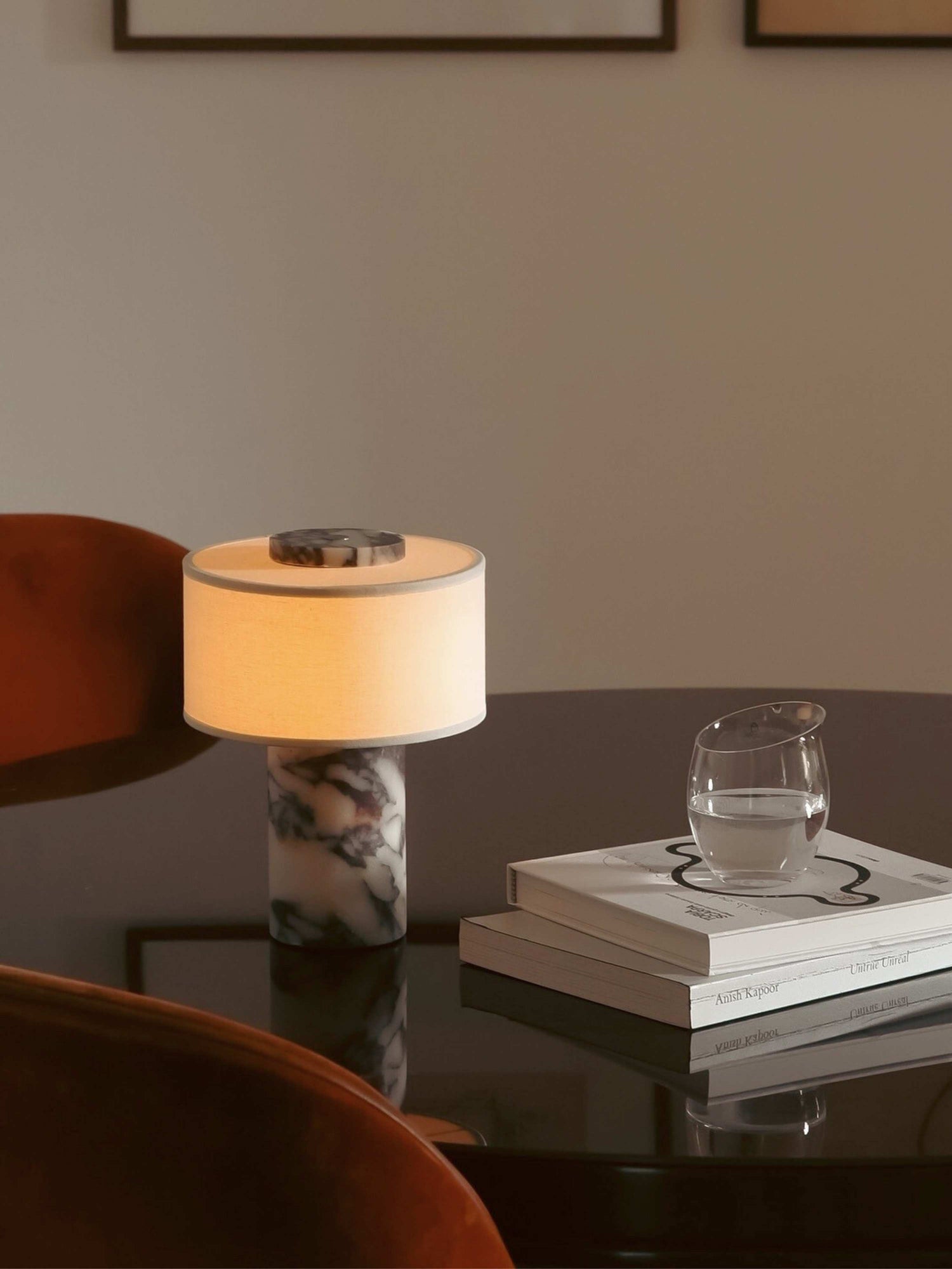 Auríe Portable Lamp – Calacatta Viola marmor & linne