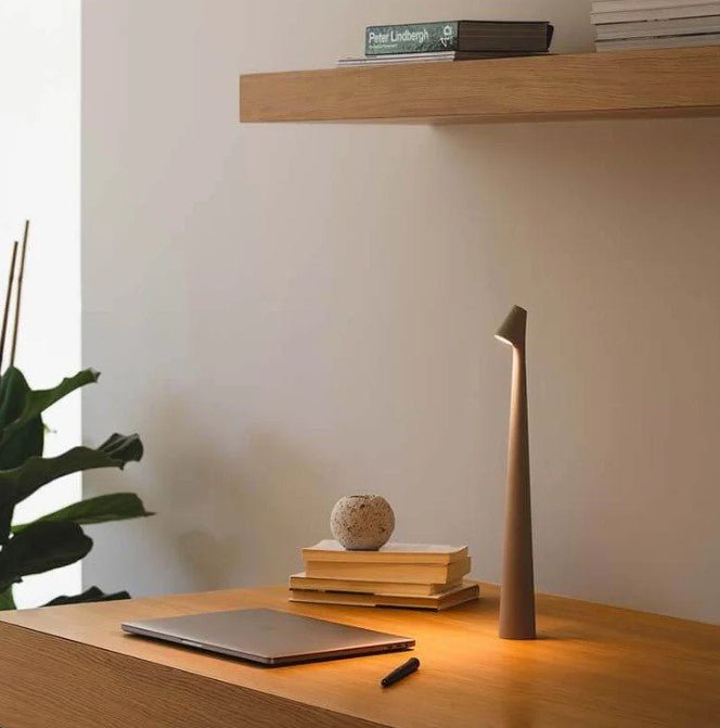 Minimalistisk LED bordslampa bild 21