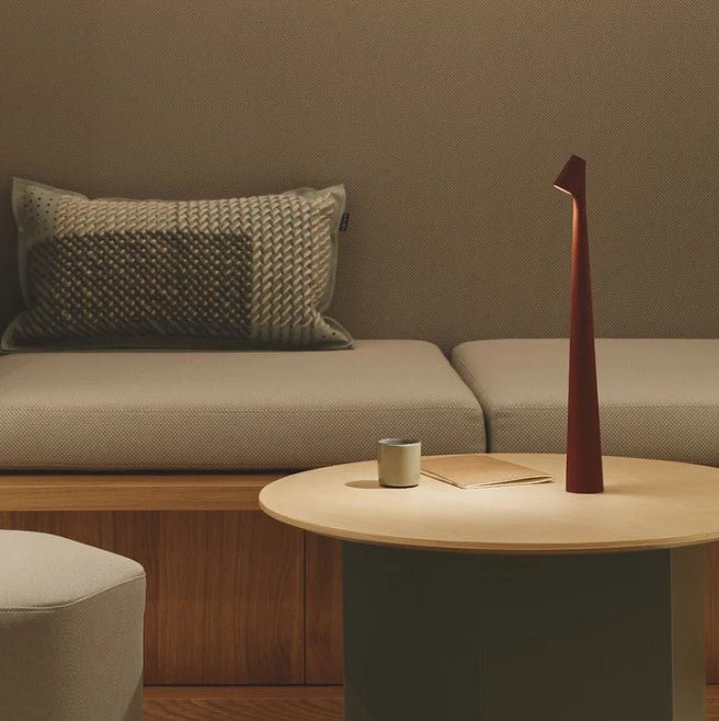 Minimalistisk LED bordslampa bild 16