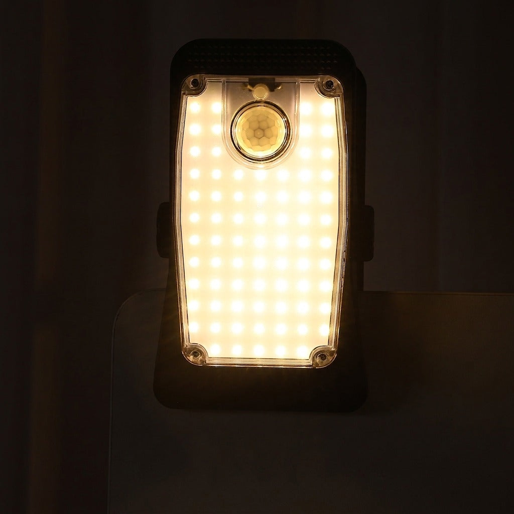 Solcellslampa LED-panel närbild, rörelsesensor